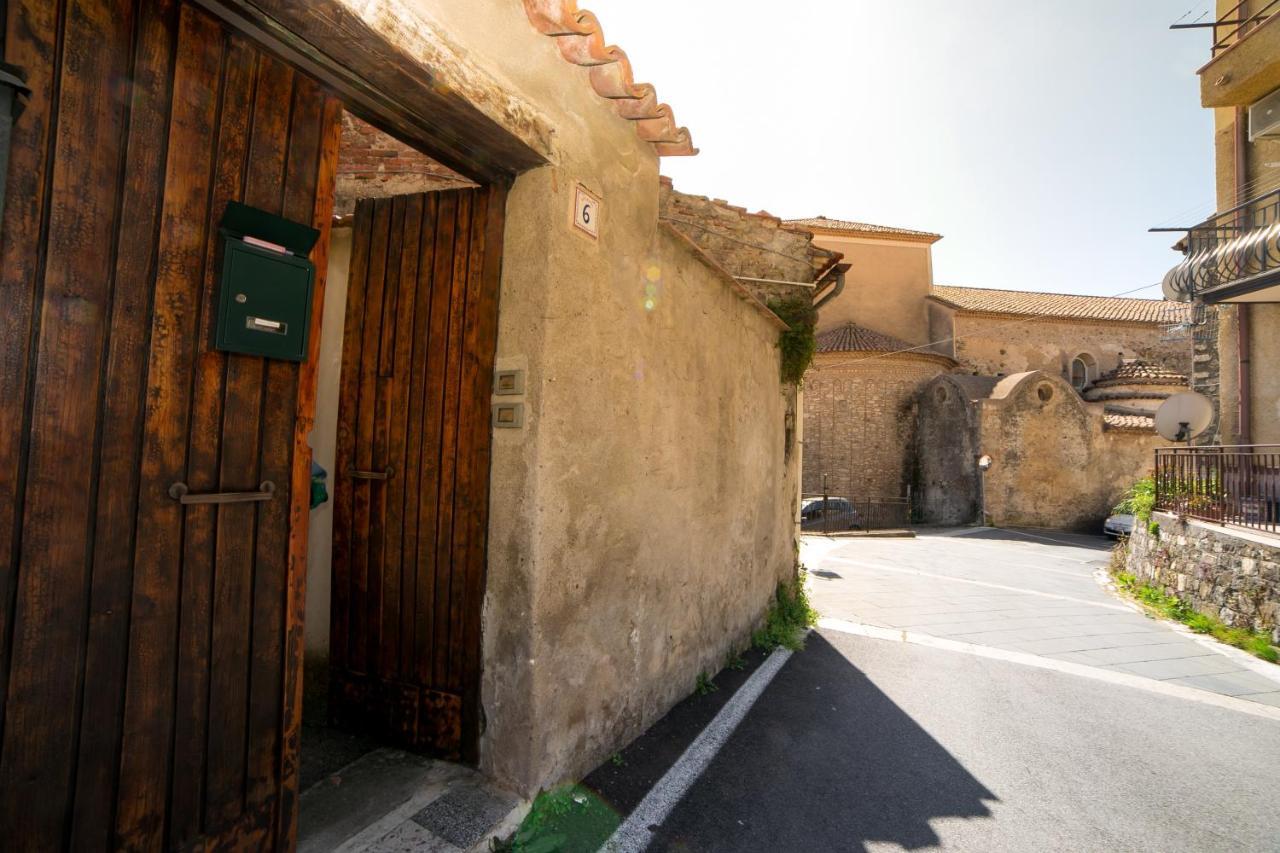 Apartamento Adelina E Il Bosso Policastro Bussentino Exterior foto