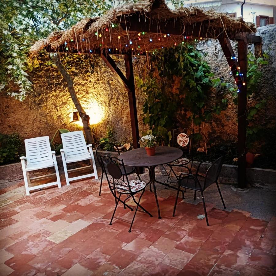 Apartamento Adelina E Il Bosso Policastro Bussentino Exterior foto