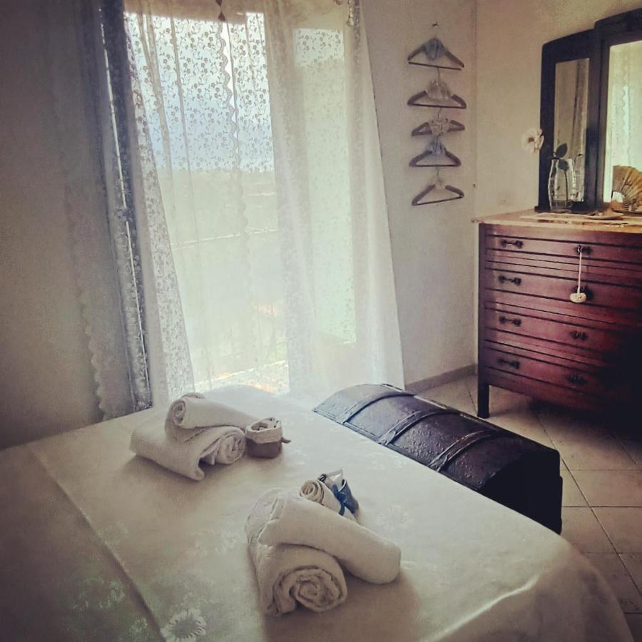 Apartamento Adelina E Il Bosso Policastro Bussentino Exterior foto