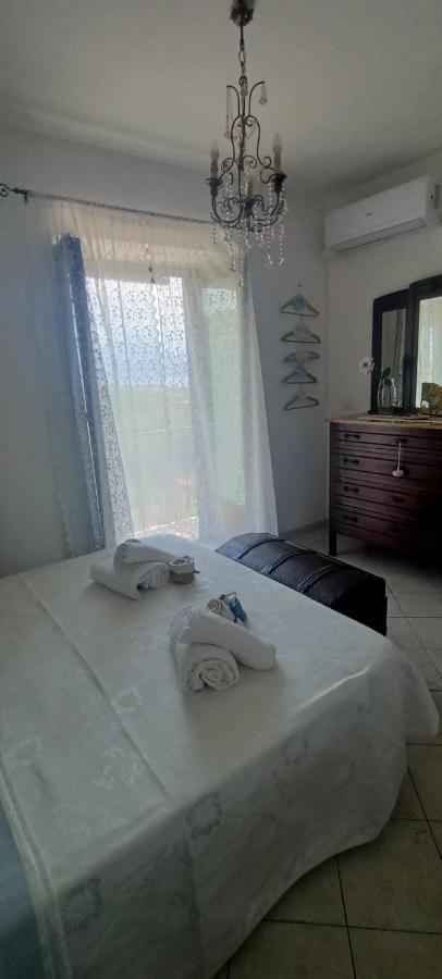 Apartamento Adelina E Il Bosso Policastro Bussentino Exterior foto